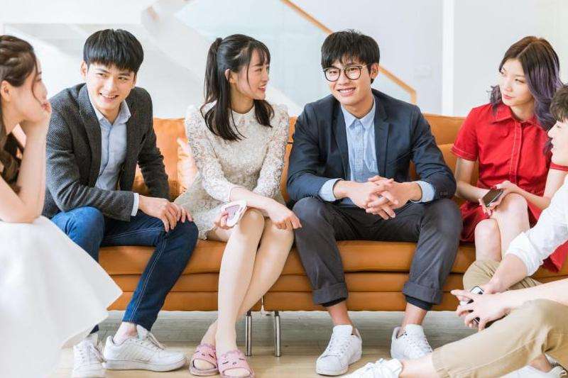 分享如何在Facebook上与好友进行聊天