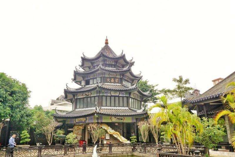 发现道晖芝在Facebook上的账号和动态